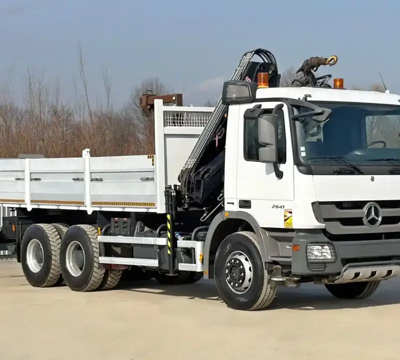 Camion porteur + benne (8 m³) Mercedes ACTROS 2031 S3600